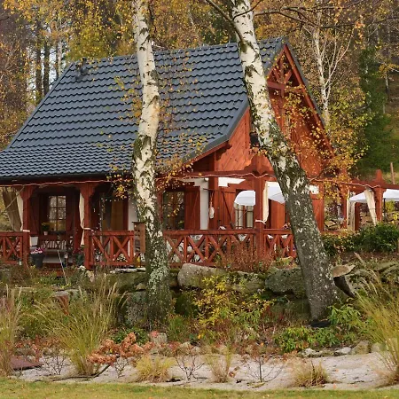 W Karkonoszach 샬레