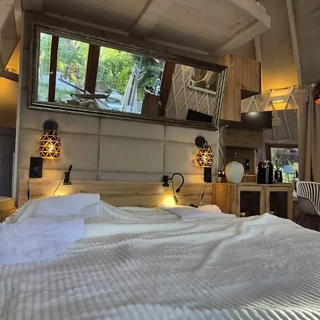 W Karkonoszach Jurta Karkonoska Z Sauna Jacuzzi I Balia Ogrodowa شاليه برزيسكا